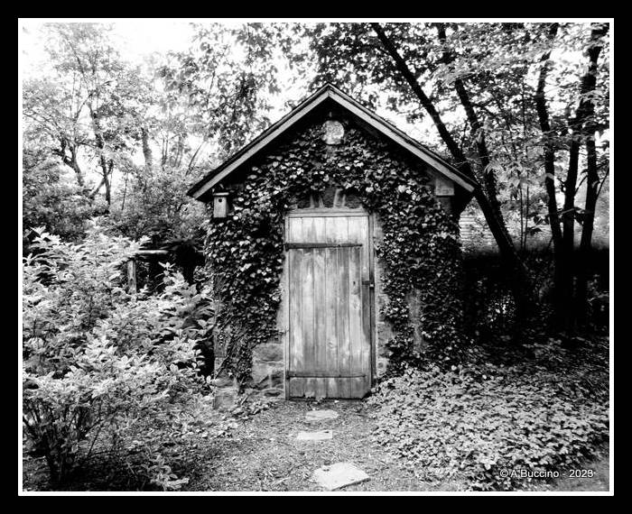 Puck's Toolshed, Willowwood Arboretum, ABuccino