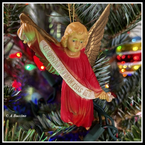 Gloria in Excelsis Deo, says Banner Angel 