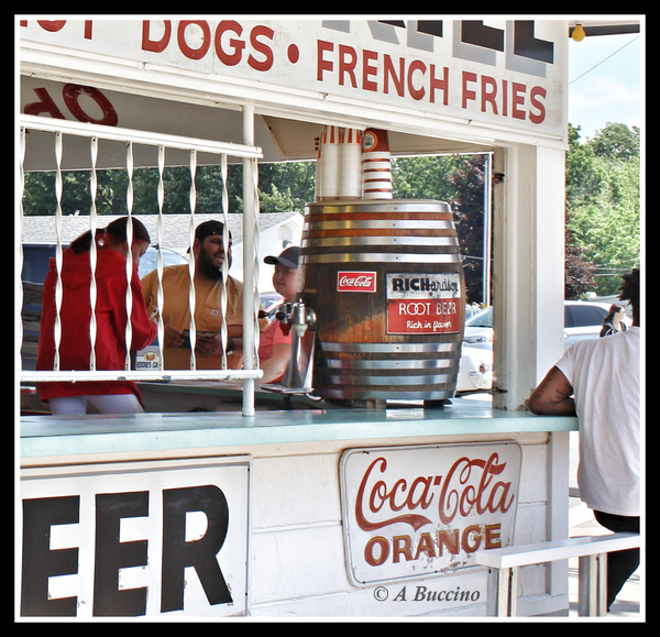 RICHardson Root Beer, Rich in Flavor, Eddies Grill, Geneva on the Lake, Ohio,  A Buccino 