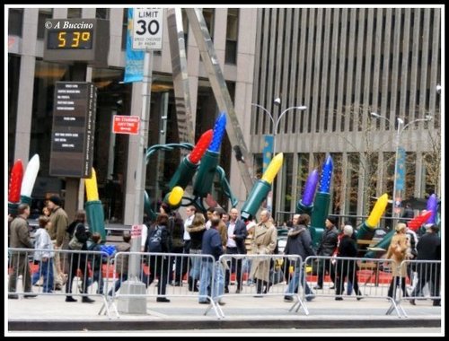 Street photography, NYC, big lights, small people, Avenue of the Americas